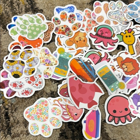 Cute Animal and Paw Print Set of 50 Stickers Above & Under the Sea - Picture 2 of 5